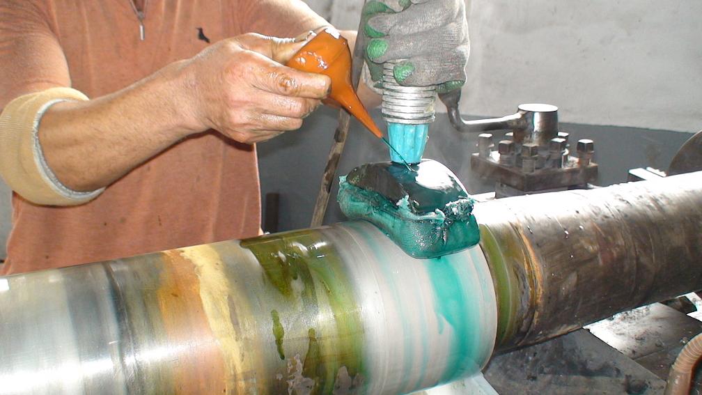  p>电刷镀又称金属笔镀或快速电镀.