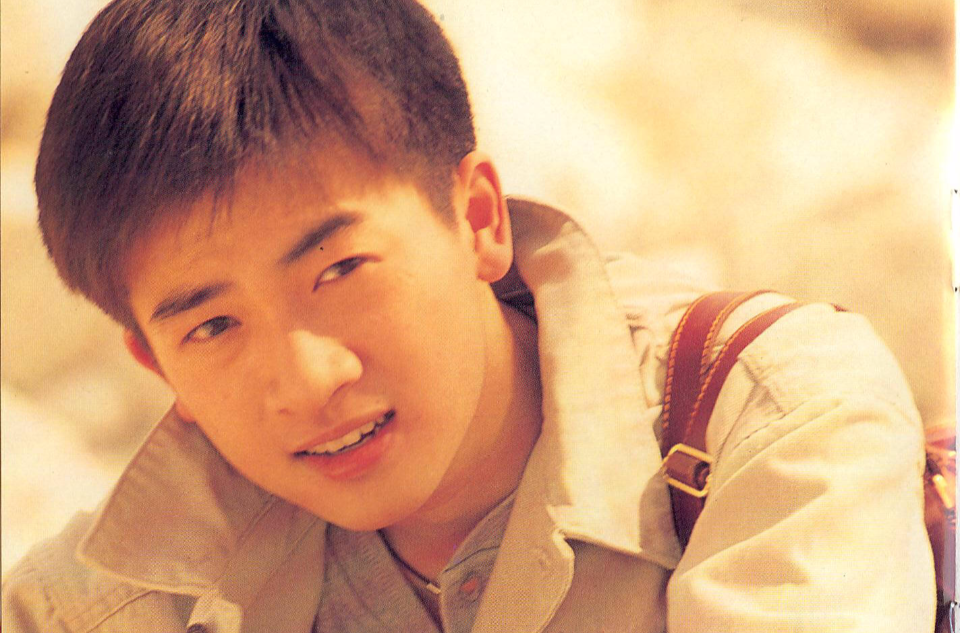  p>《珍惜的背包》是苏有朋的第三张专辑,于1994年3月发行,共收录10首