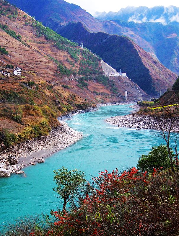  p data-id="gnzu09dpxv">怒江大峡谷位于云南西北部 a target="