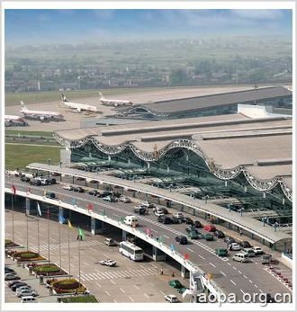  p>南京马鞍国际机场位于 a href="#" data-lemmaid="2207627">南京市