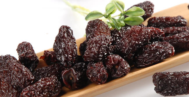  p data-id="gnbkr7np4c">乌枣又名熏枣,焦枣,是选用熟鲜红枣,经水煮