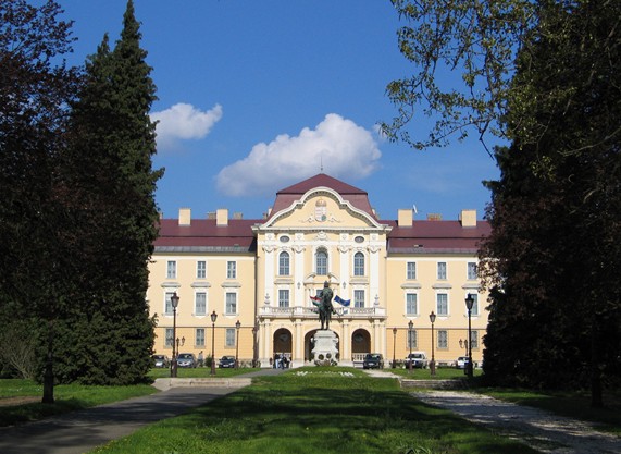 圣伊斯特万大学