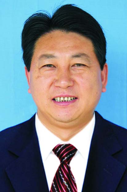  p>丁兆雄,男,汉族,江苏省海安县人.大学本科学历,教授.
