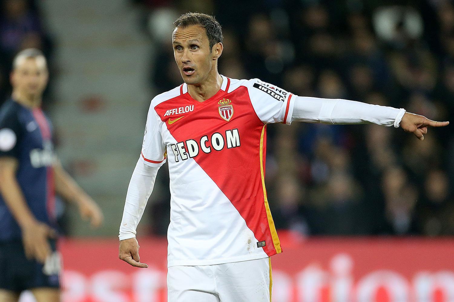  p>里卡多·卡瓦略(ricardo carvalho),全名里卡多·阿尔贝托·西尔维