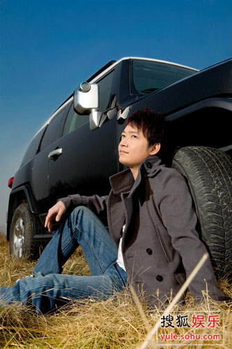  p>邢天溯,原名邢天卓,1978年9月2日出生于黑龙江省哈尔滨市,中国内地