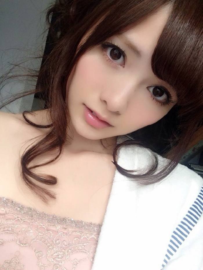  p>白石麻衣 i>(shiraishi mai /i>),1992年8月20日出生于日本群马县.