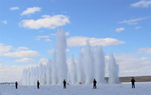  p>凌汛,俗称" a target="_blank" href="/item/冰排/1186171" data