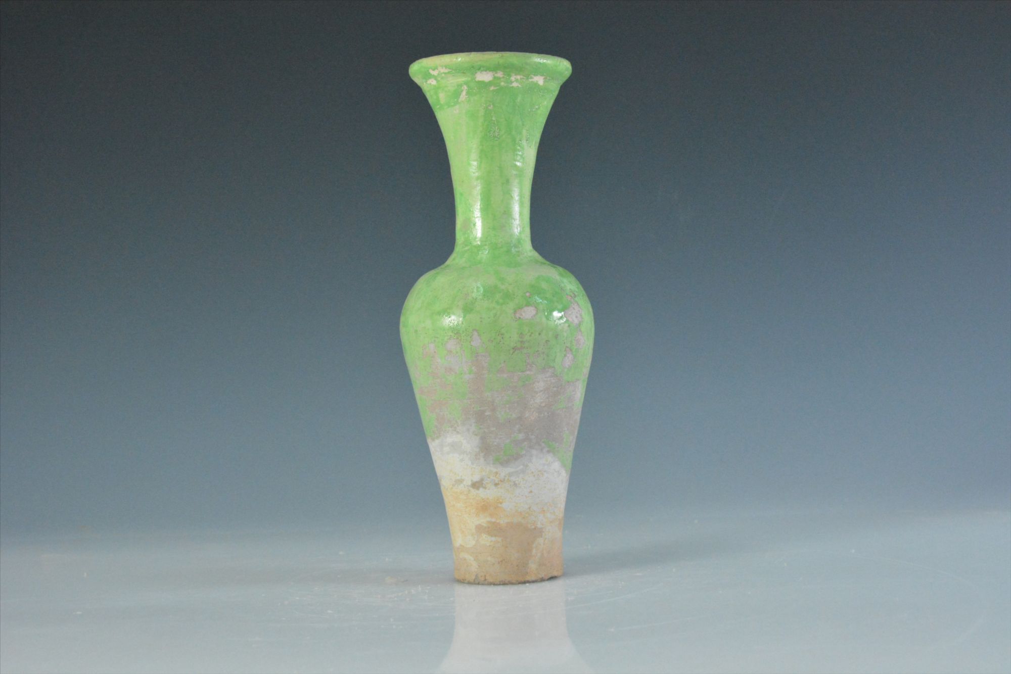 辽代绿釉瓶