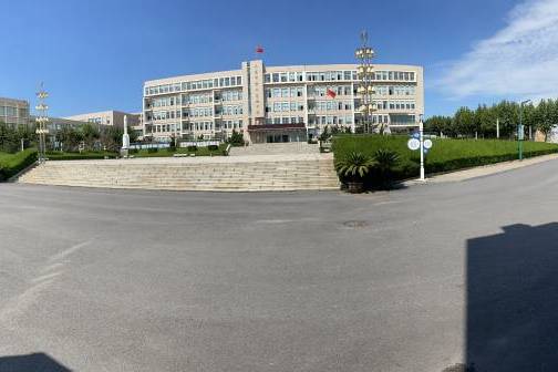  p> a href="#" data-lemmaid="6376647">大连市金州高级中学 /a>位于