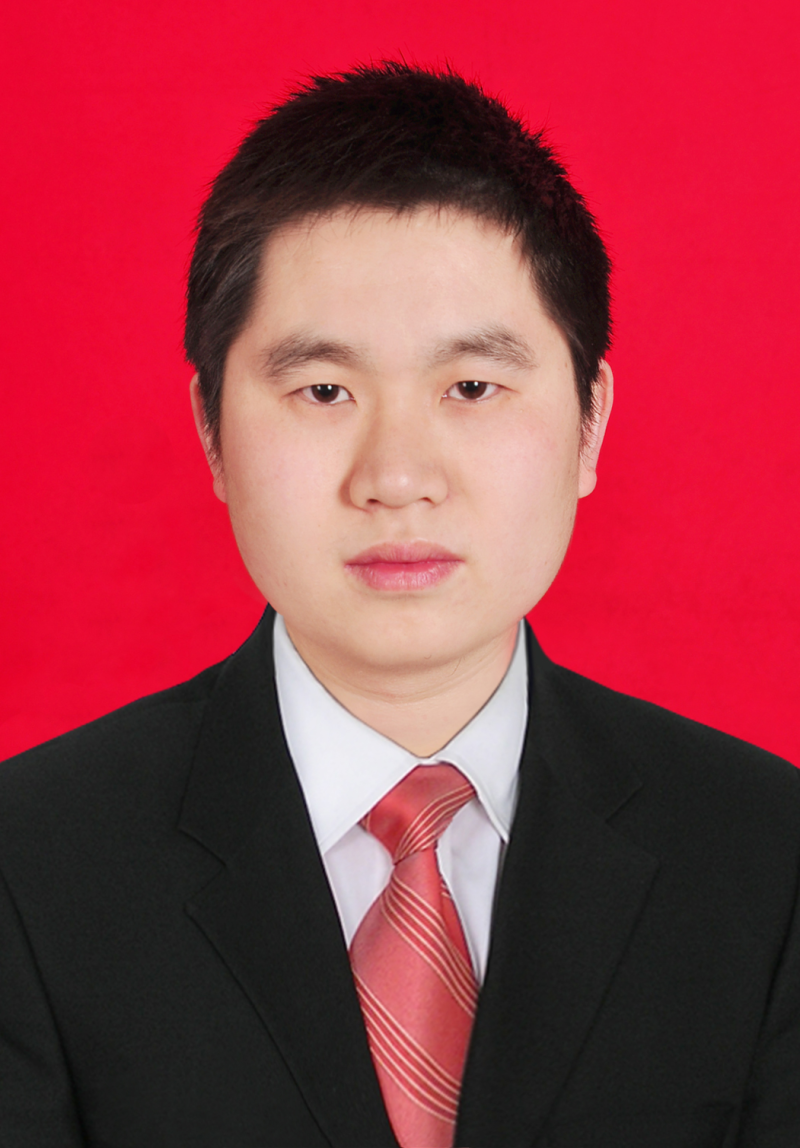 现任韶山市清溪镇党委副书记,镇长.