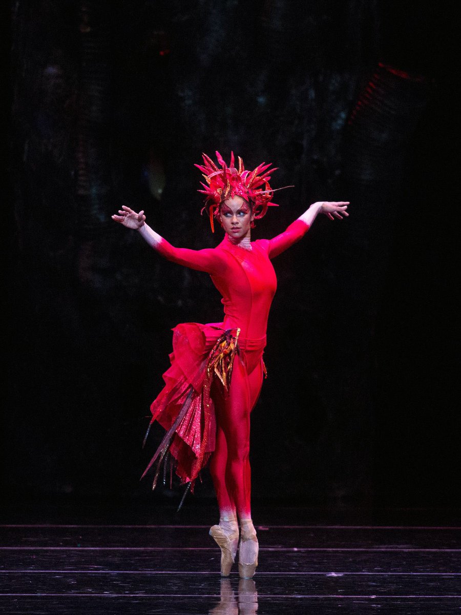  p>米斯蒂·克普兰德(misty copeland),1982年9月10日出生于美国