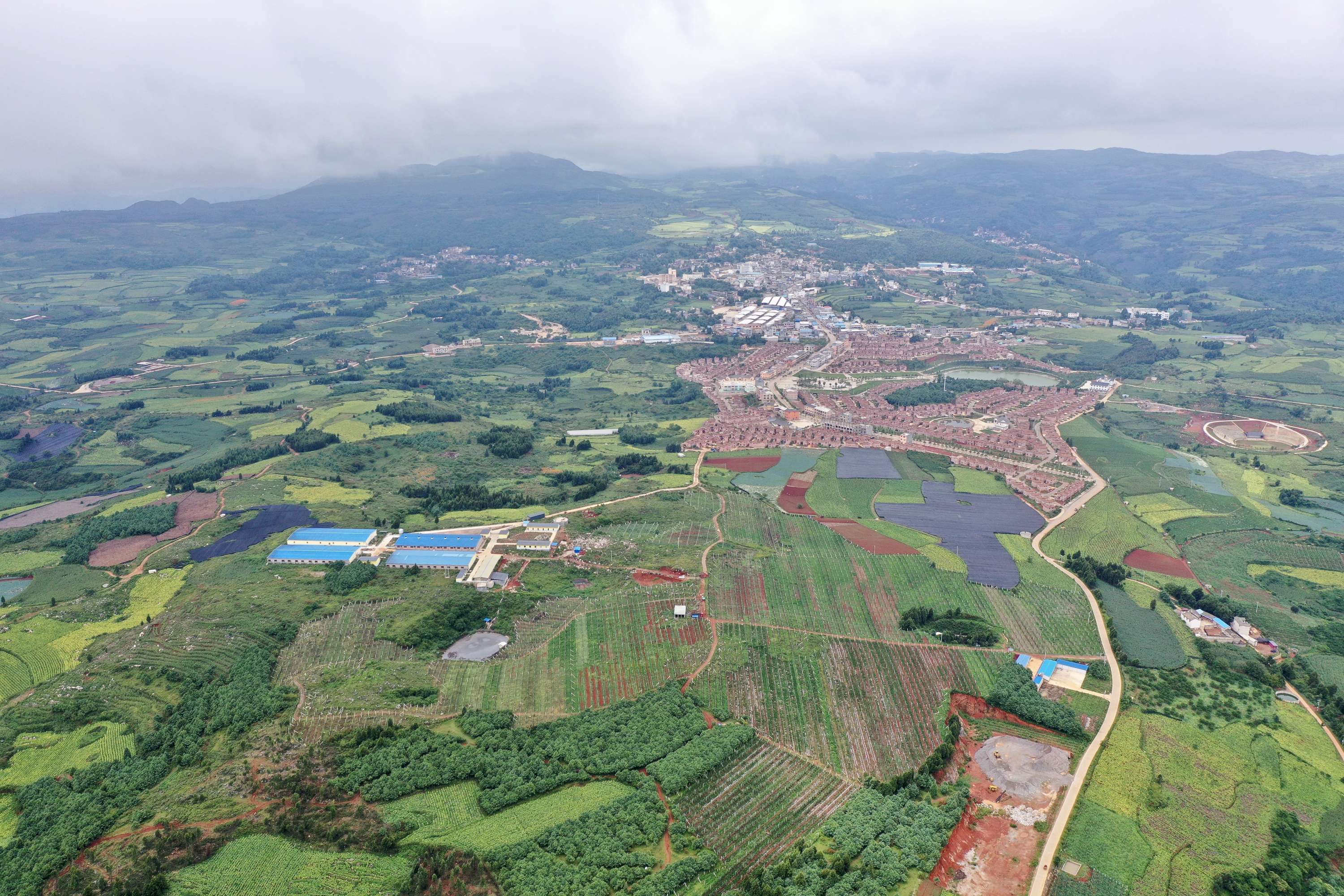  p>东山镇,隶属于云南省红河哈尼族彝族自治州弥勒市,地处 a target="