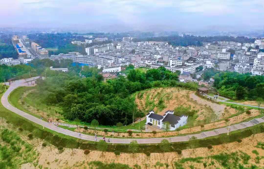 余集镇,隶属于河南省信阳市商城县,大别山