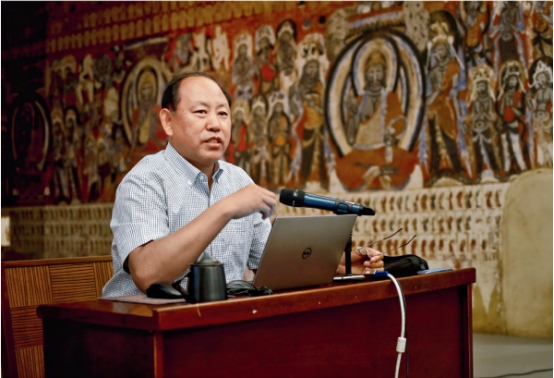 1981年考入西北师范学院(1985年改为西北师范大学)历史系,1985年毕业