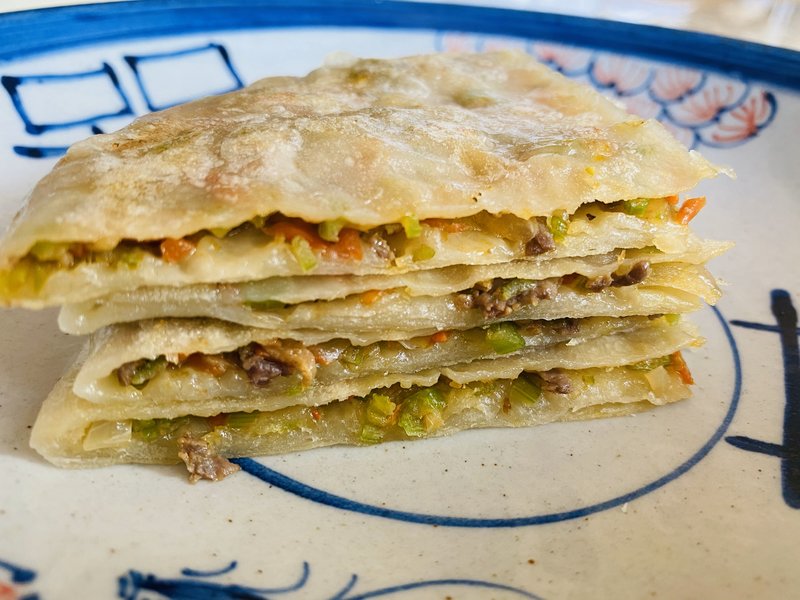 多层牛肉芹菜馅饼