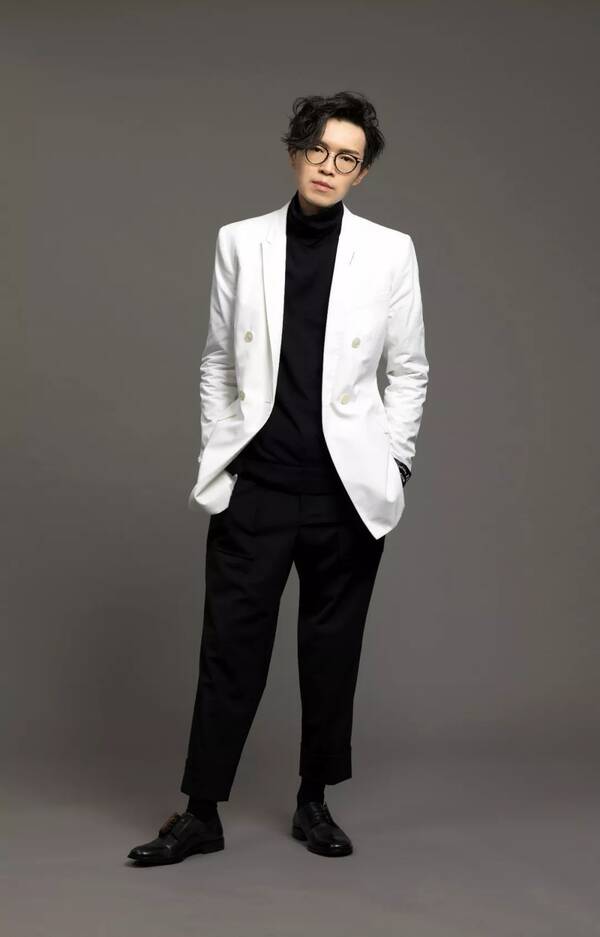  p>方大同(khalil fong),1983年7月14日出生于美国 a target="_blank"