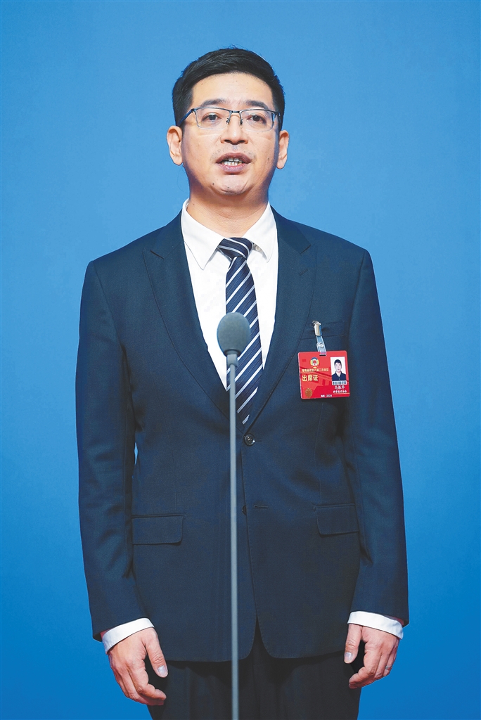 马振华