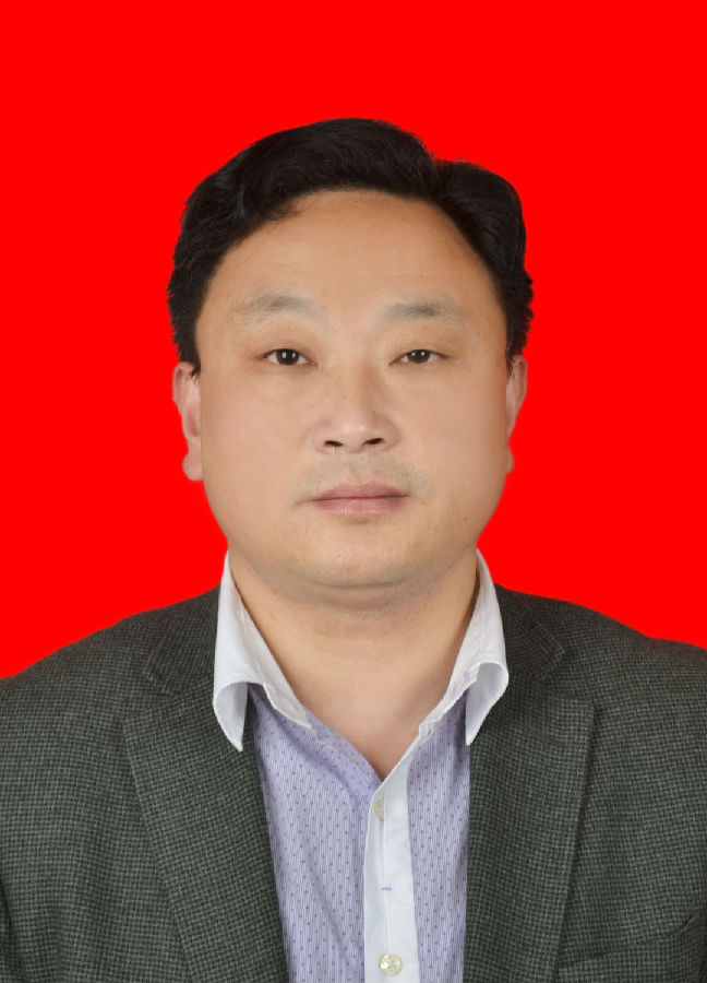  p>王景庭,男,庐江县郭河人,本科学历,1975年11月出生,1998年7月参加