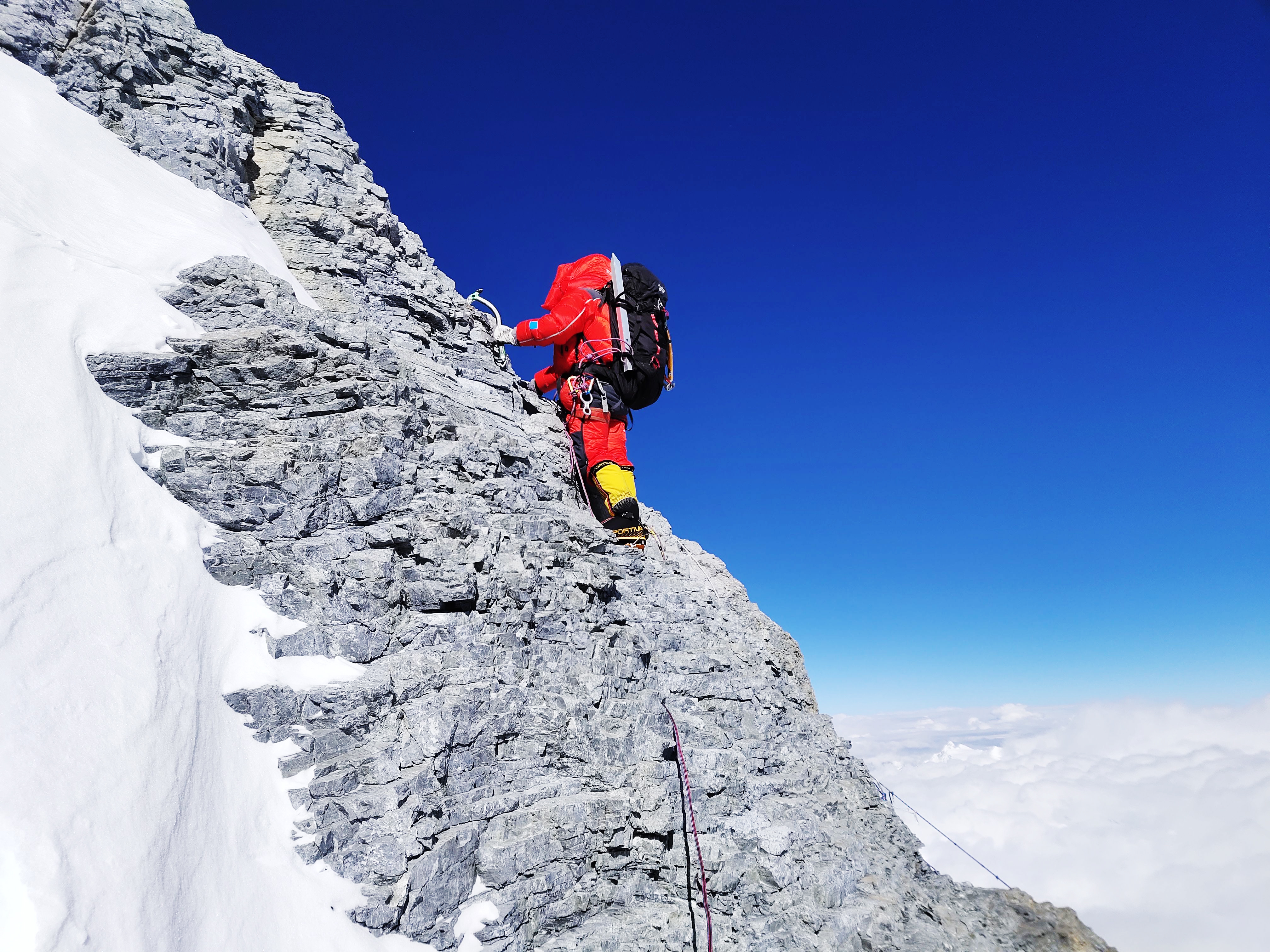 2020年珠峰高程测量登山队