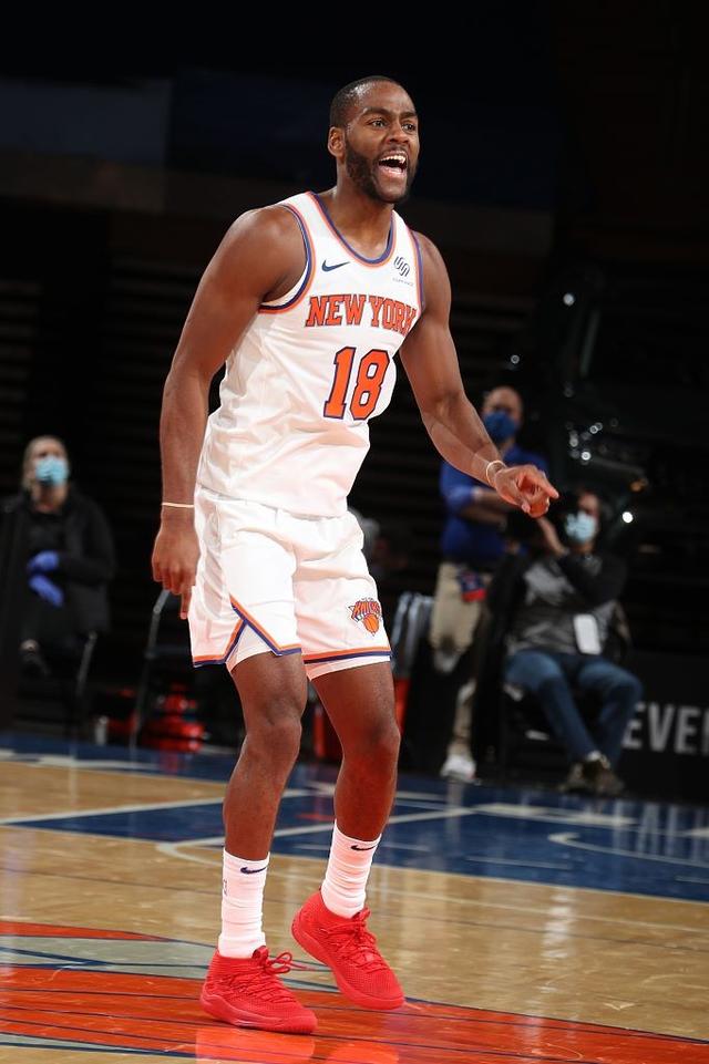  p>亚历克·伯克斯(alec burks),1991年7月21日出生于 a target="