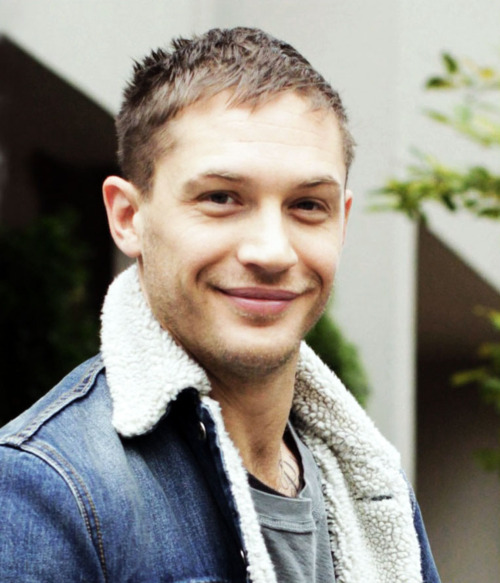  p>汤姆·哈迪(tom hardy),1977年9月15日出生于英国伦敦哈默史密斯