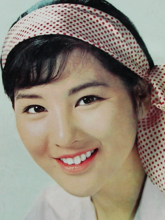  p>吉永小百合,1945年3月13日出生于日本东京都涩谷区,日本演员,歌手