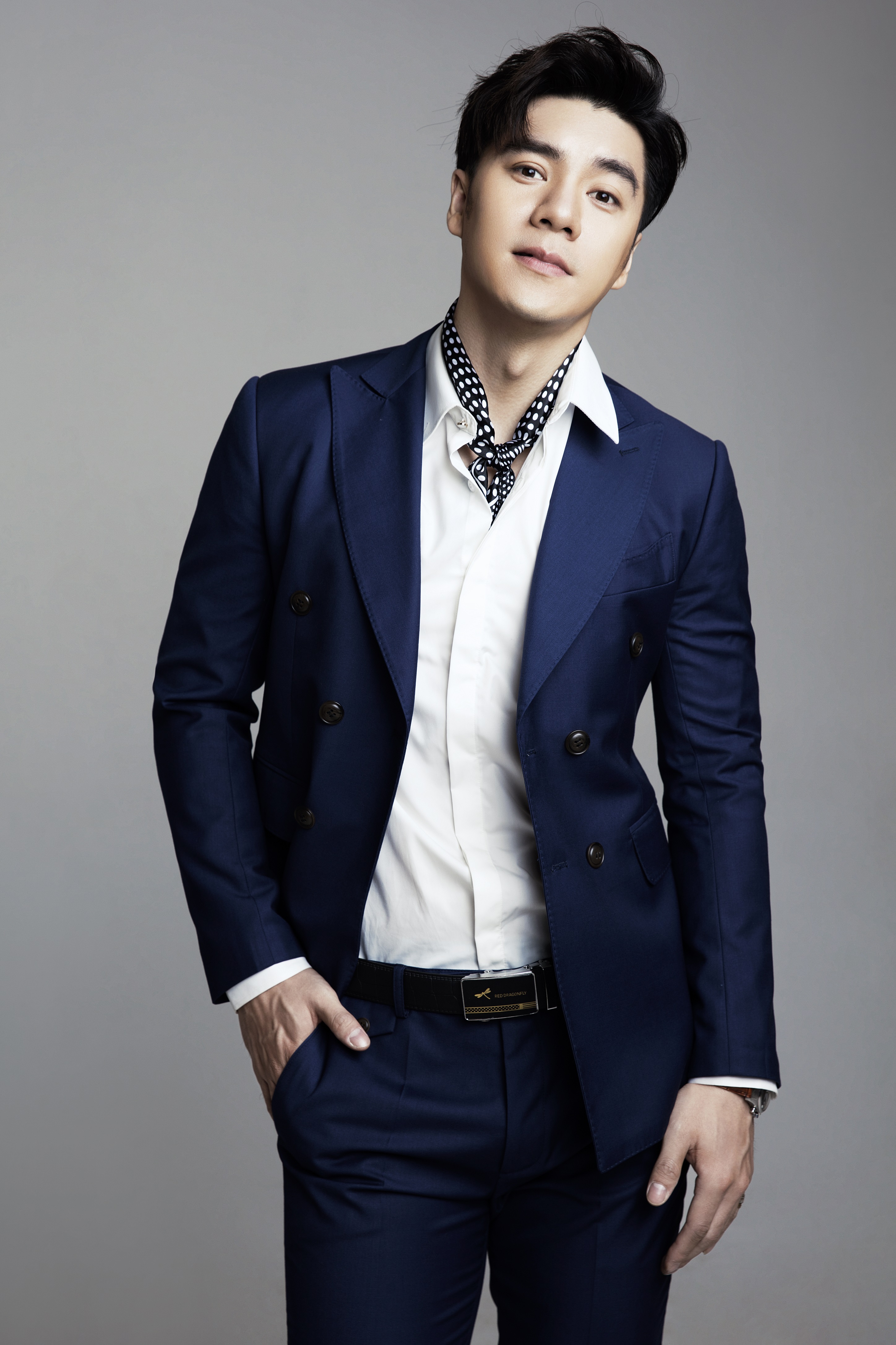 lemmaid="305391">中央戏剧学院 /a>06级表演系本科,中国内地男演员