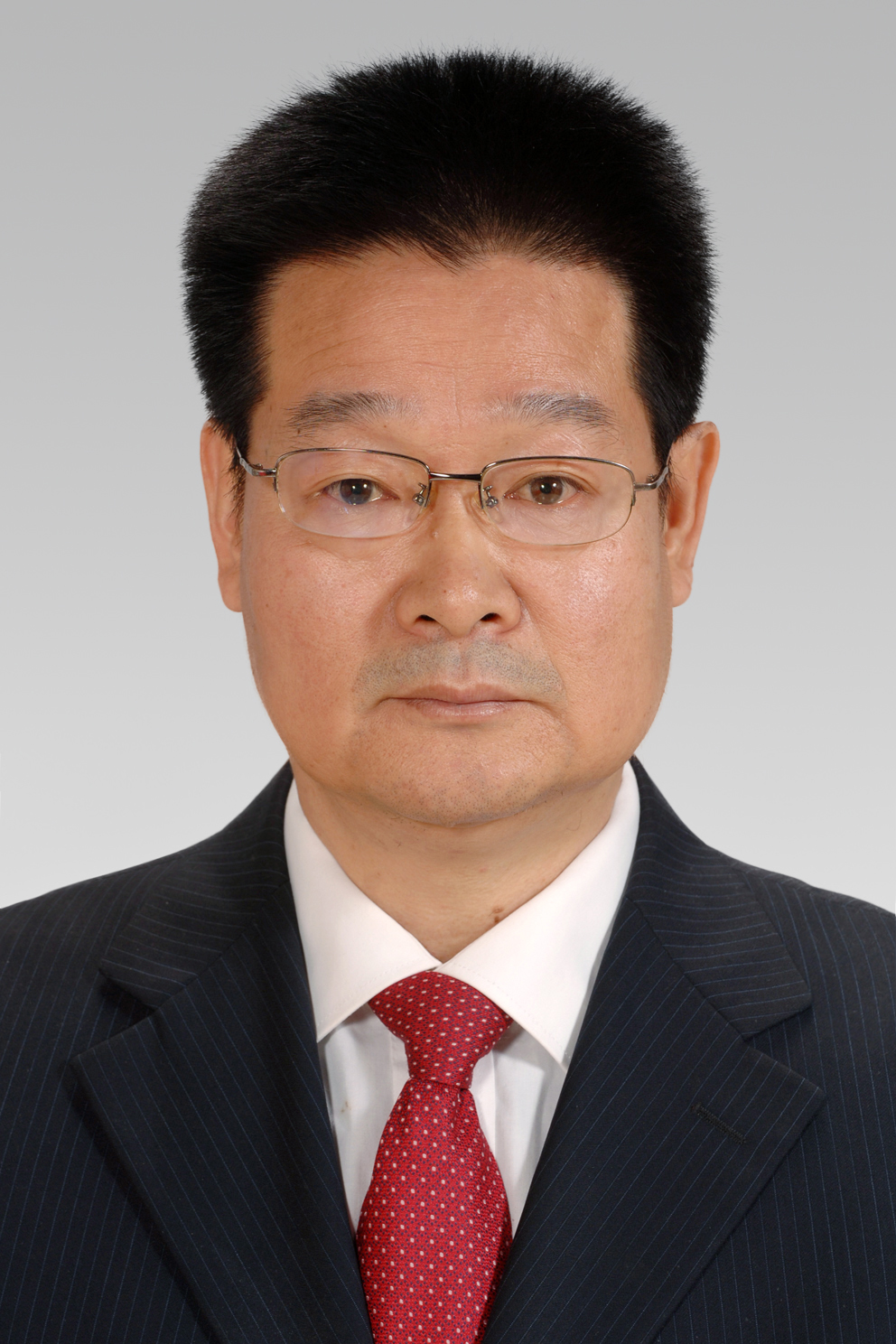  p>李建平,男,汉族,中共党员,山东省广饶县人,1966年2月出生,1989年7