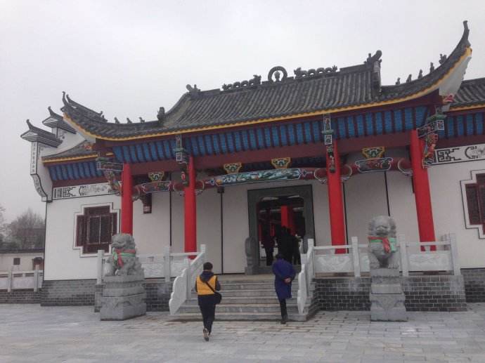 是一处始建于明代中期的家族祠堂建筑,属于方氏家族祭祀祖先和先贤的