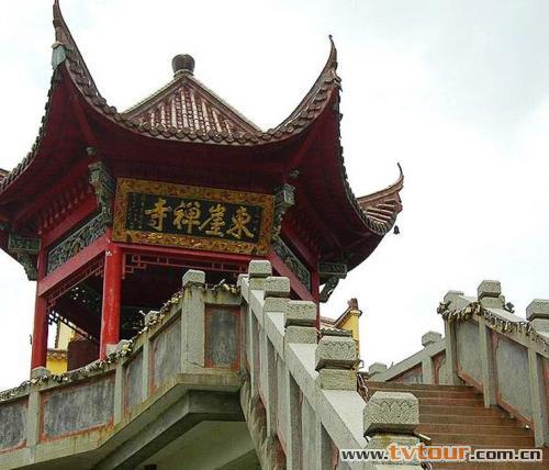  p>中九华寺,又名五峰禅院,系南北朝时宗本僧修建.