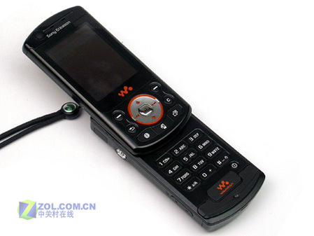  p>索爱w900i是可旋转手机,支持频段 900/1800/1900 mhz,摄像头像素