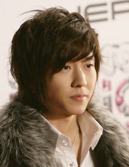  p data-id="gnryjw1xcv">brian,原名朱珉奎,1981年1月10日出生于美国