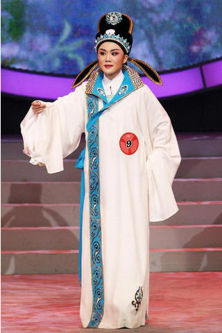  p data-id="gnbpv9c6zp">王清,女, a target