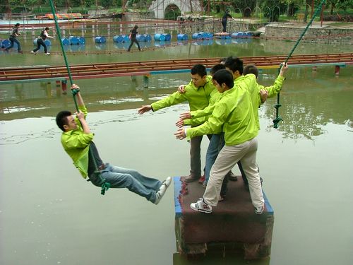  p>广州笑翻天乐园属于省级重点旅游 a href="#" data-lemmaid="