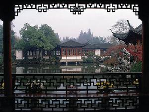  p data-id="go02d5zp8e">郭庄,是中国浙江杭州的园林之一,现为 a