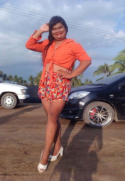  p>宝拉,1993年3月12日出生,以大胆敢秀闻名,她不仅敢秀出肥壮的身体