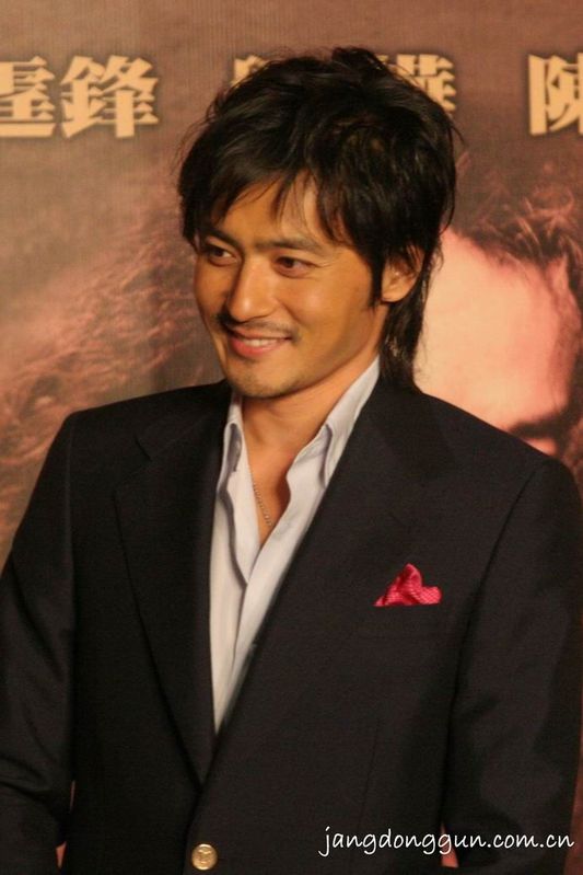  p>张东健(jang dong gun),1972年3月7日出生于韩国首尔龙山区,韩国男
