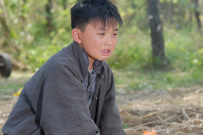  p>郑伟,2000年12月18日出生于北京市,中国内地影视男演员,就读于南京