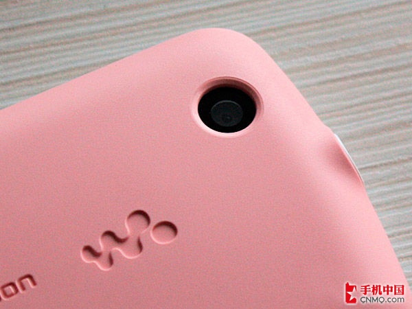  p>索尼爱立信w100i是2010年07月上市的滑盖音乐手机. /p>