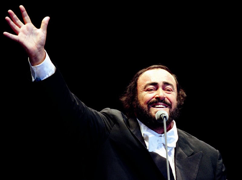  p>鲁契亚诺·帕瓦罗蒂(luciano pavarotti,1935年10月12日～2007年9