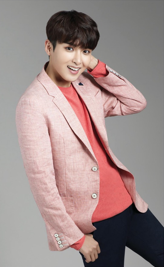  p>金厉旭(kim ryeo wook),1987年6月21日出生于韩国仁川广域市富平区