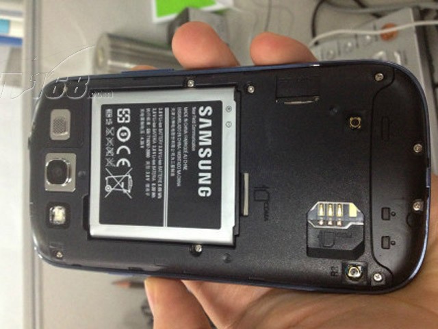  p> a target="_blank" href="/item/三星i939d">三星i939d /a>采用了