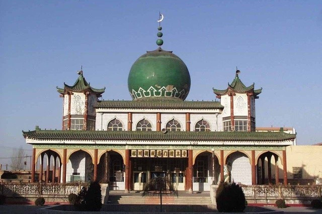  p>小寨清真寺现有阿訇1人(马忠智:广河县人,从事教长职务15年,在小寨