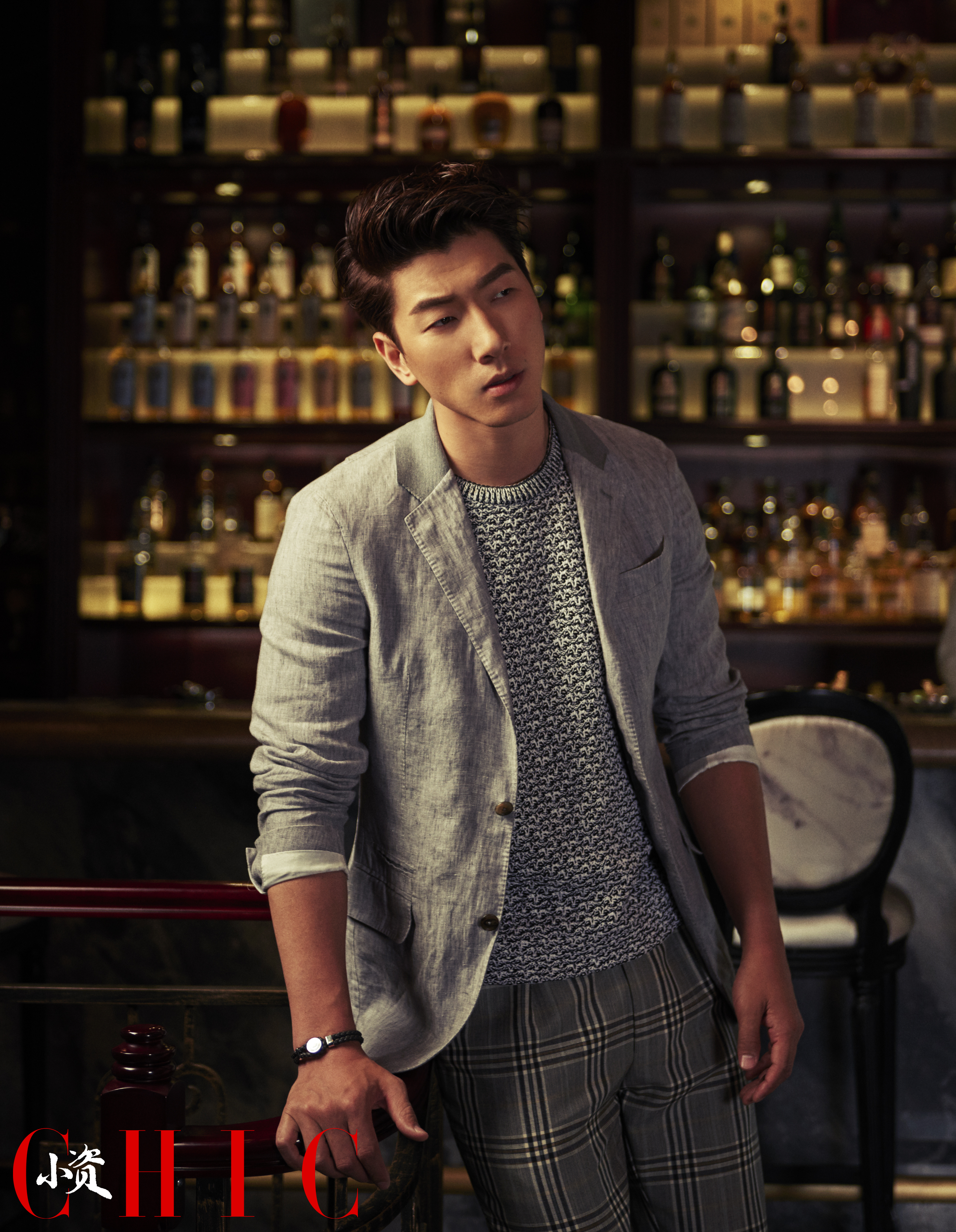  p>张亮(sean),原名张振锁,1982年3月26日出生于北京市,华语影视男