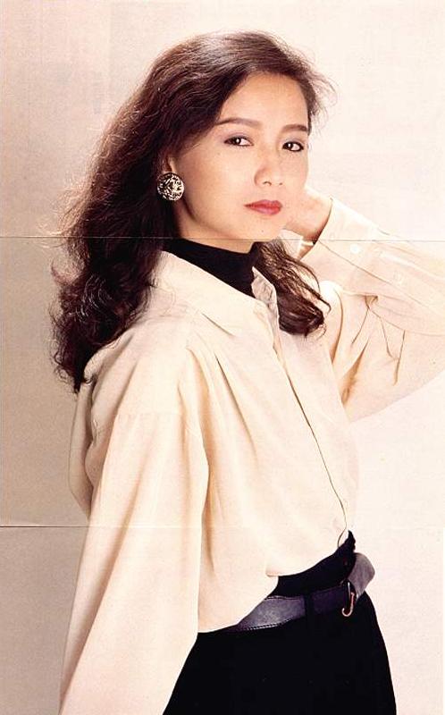  p>曾华倩 i>(margie tsang) /i>,1965年8月6日出生于香港,中国香港女