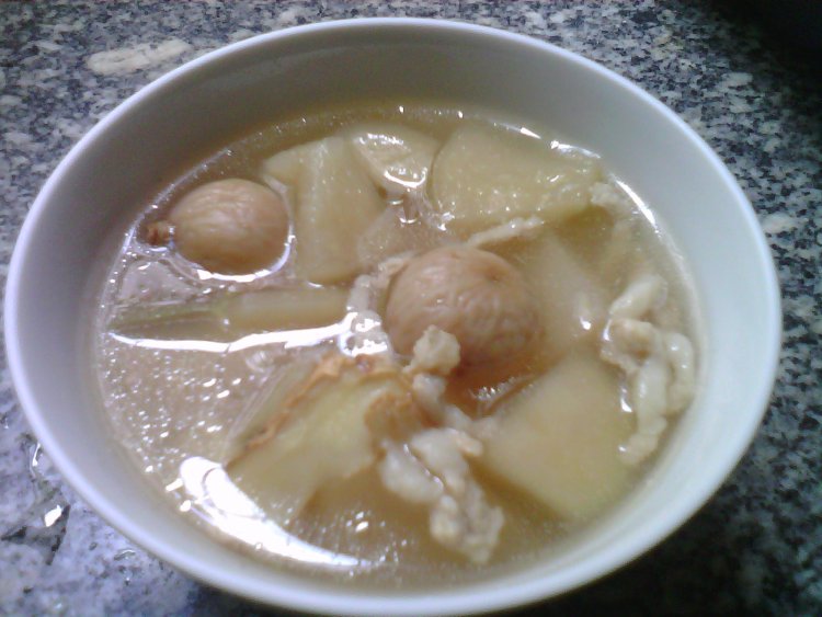  p>无花果雪梨雪耳瘦肉汤是一道菜品,主料为梨, a href="#" data