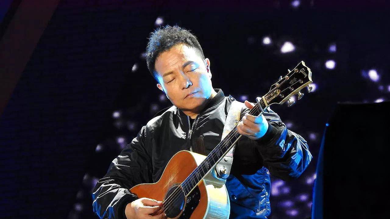  p>《在路上……》是 a target="_blank" href="/item/许巍/309261"