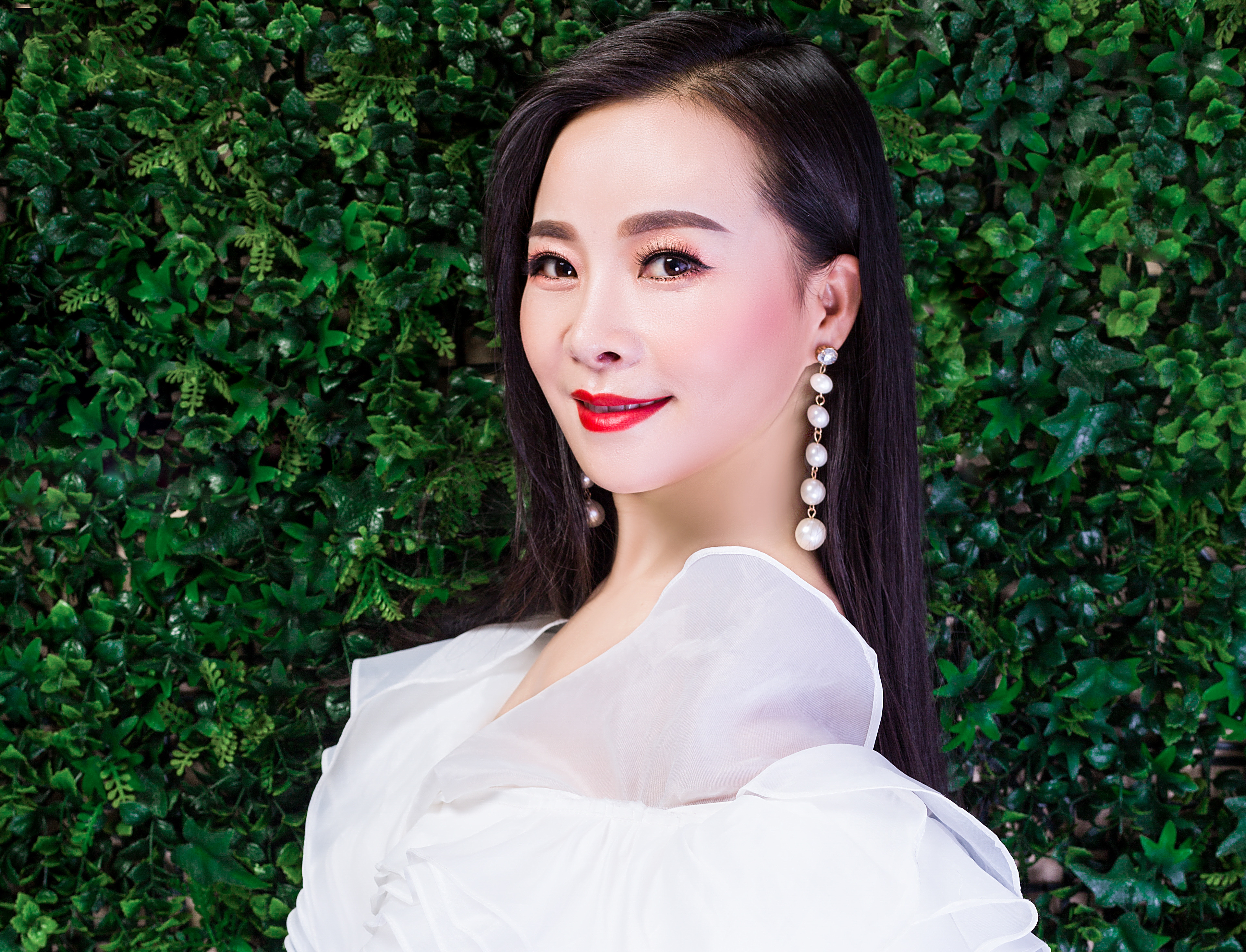  p>段娟,女,著名歌手,出生于陕西中国音乐家协会会员,中国国际新闻