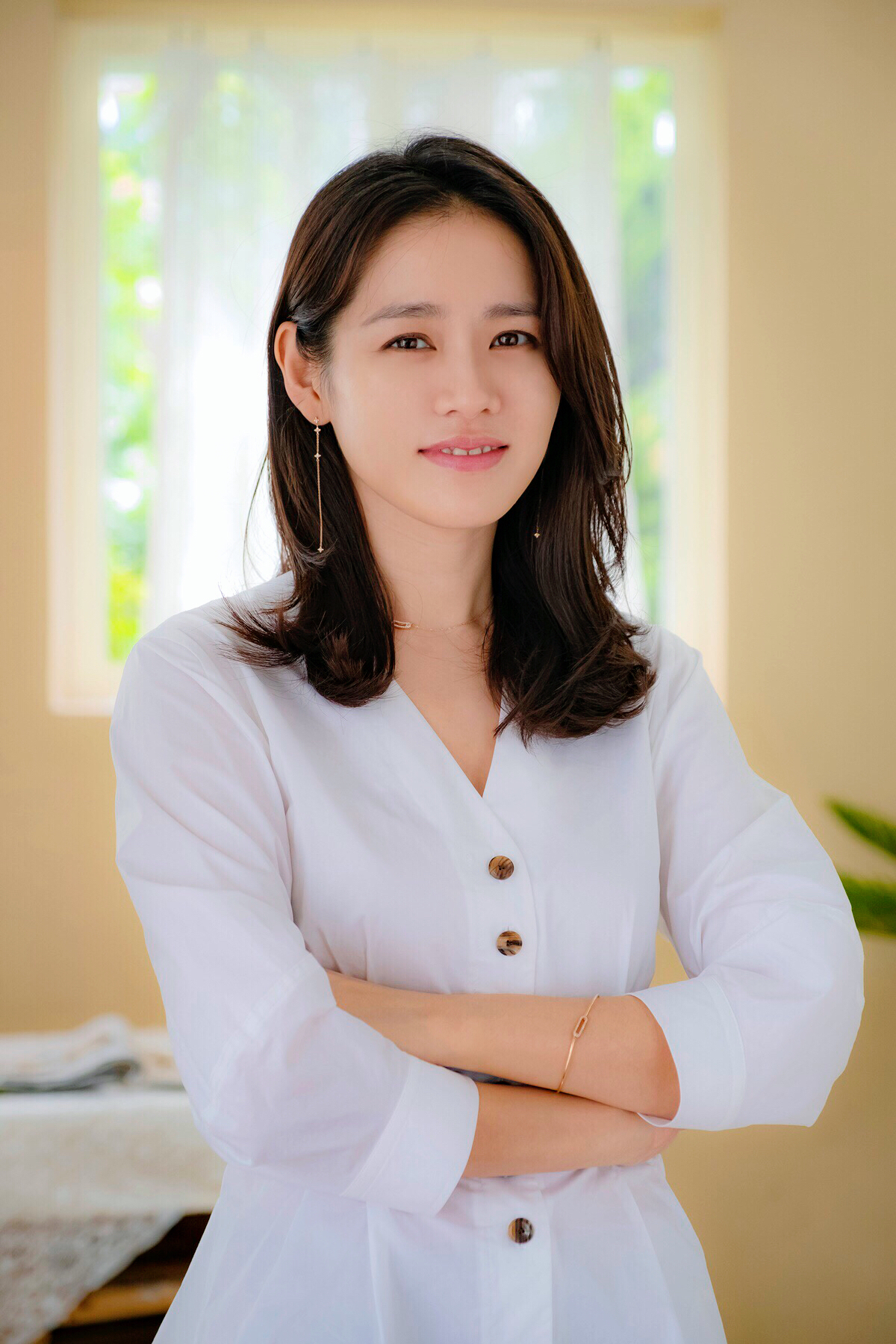 son ye jin),1982年1月11日出生于韩庆尚北道大邱市,韩国女演员
