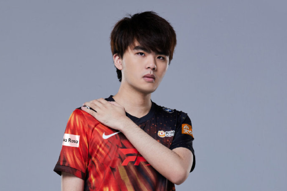  p>林炜翔(游戏id:lwx),1998年10月24日出生于福建省 a target="